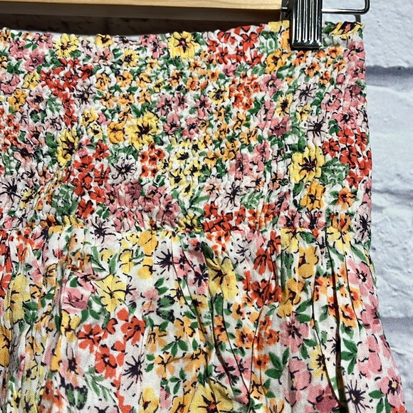 ✨3 for $20✨Vero Moda Skirt Small - Picture 6 of 7